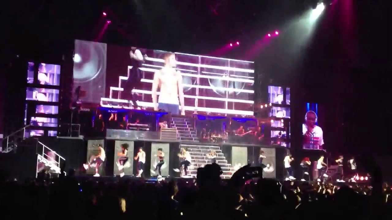 Justin Bieber - Boyfriend and Baby - Believe Tour in Oslo,