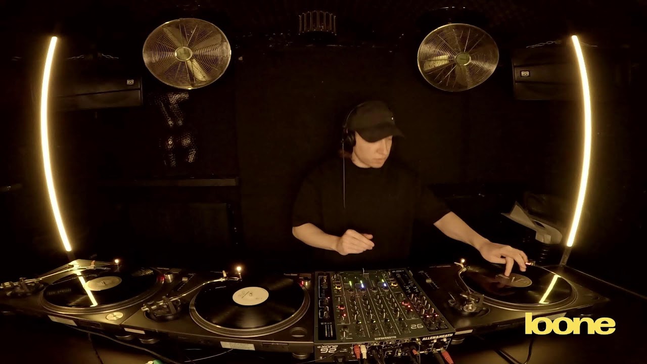 Loone LIVE x ADROIT w/ TARKNO