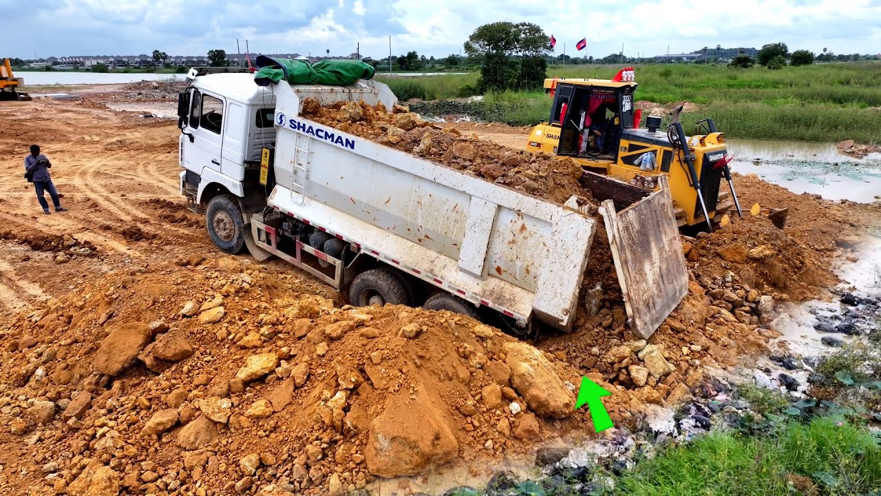 Incredible Landfill! Dump Truck 25ton Back Uploading overturned into water rescue Bulldozer KOMATSU…