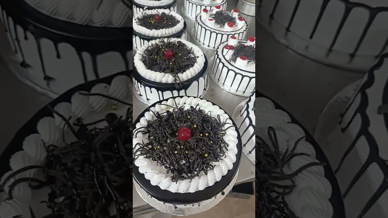 #hijab #love #live #cakes #snscakes #caksdecurating #beautifulcakes #food #cakedecoration