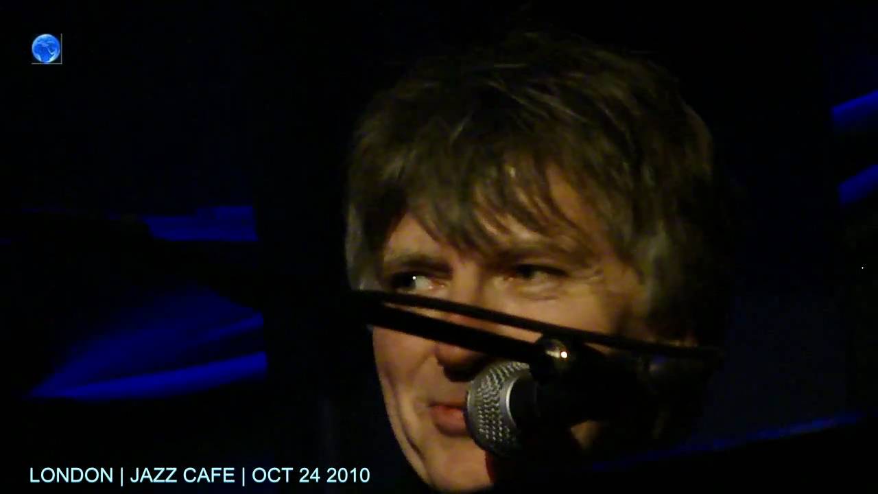 NEIL FINN 24/10/2010 LATE IN ROME Jazz Cafe London