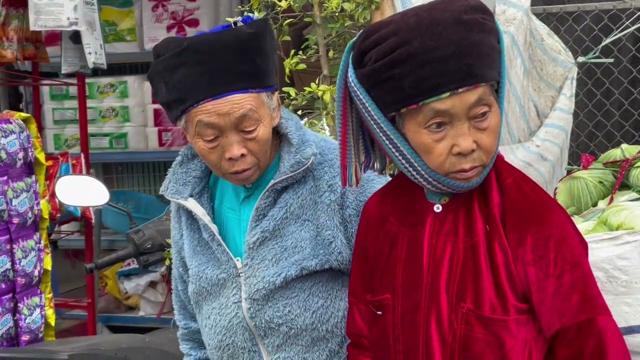 Chợ Phiên Đồng Văn, Thị Trấn Đồng Văn Hà Giang ngày 02/11/25