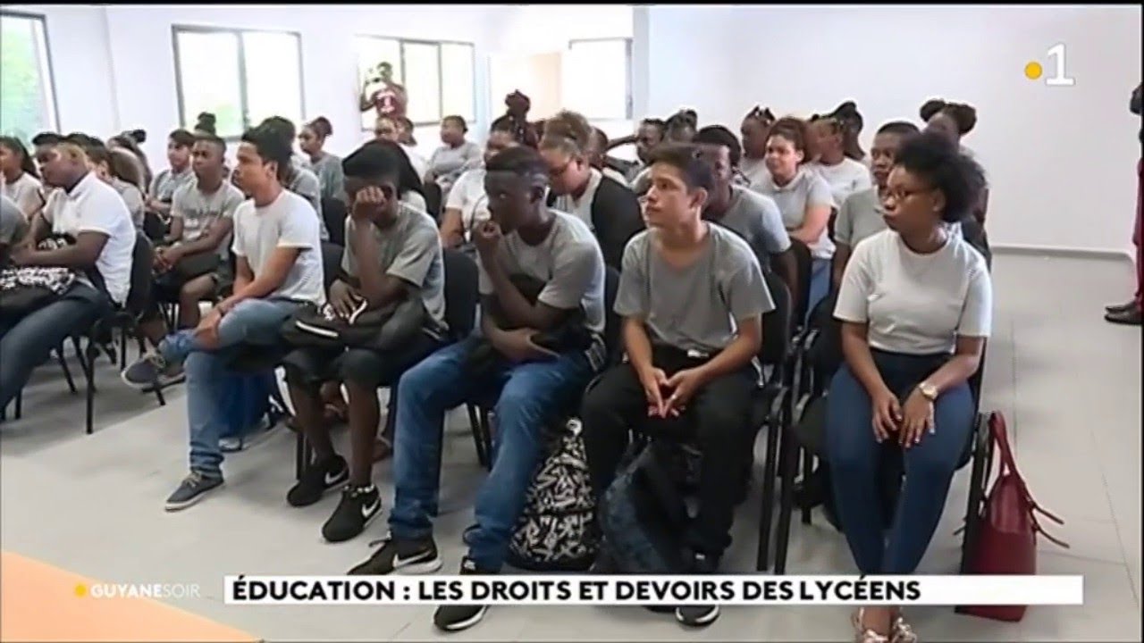 Education : à Cayenne les élèves du lycée Max Joséphine ont fait le choix de l'uniforme