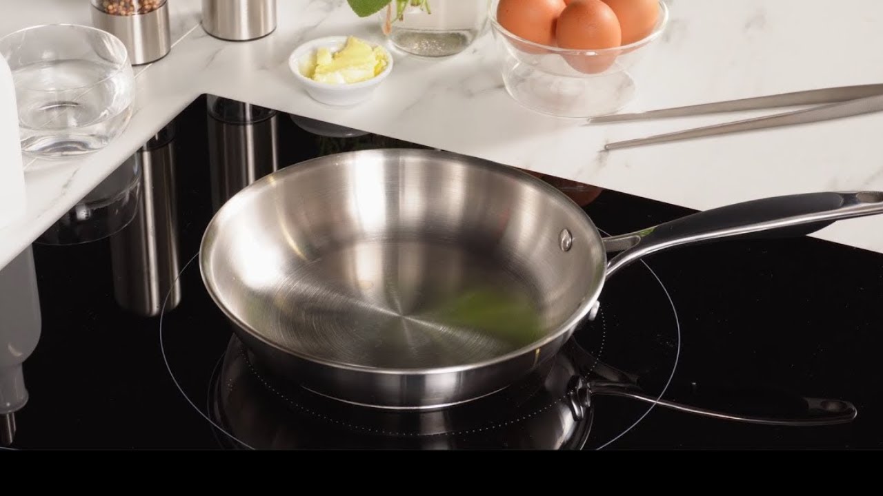 Bien cuisiner dans une poêle tout inox, les conseils de Mathon