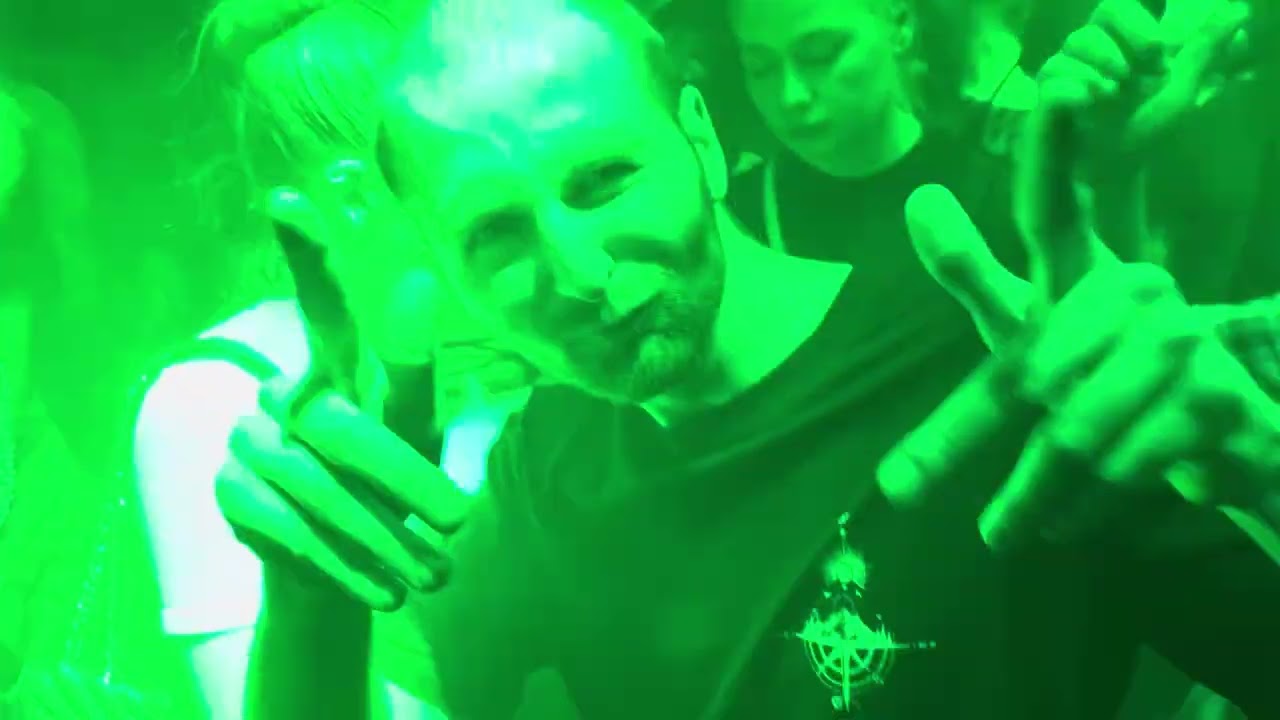 Dr Peacock Ostern 2024
