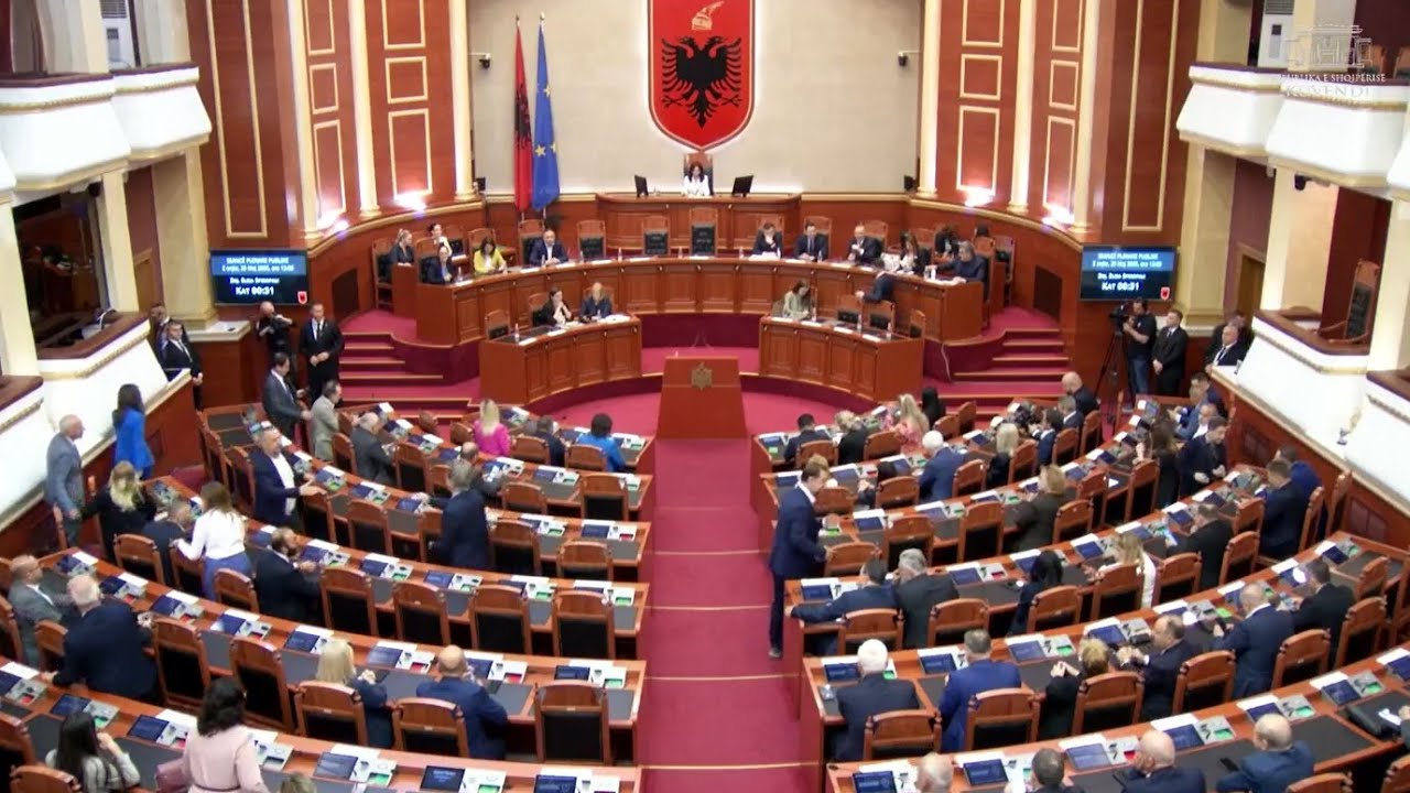 🔴LIVE/ Sherr dhe debate në Kuvend, Berisha përplaset me Spiropalin! Mbyllet seanca