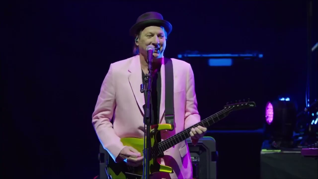 BEAT  Heartbeat  (Andrew Belew , Tony Levin, Steve Vai , Danny Carey  - Play King Crimson)