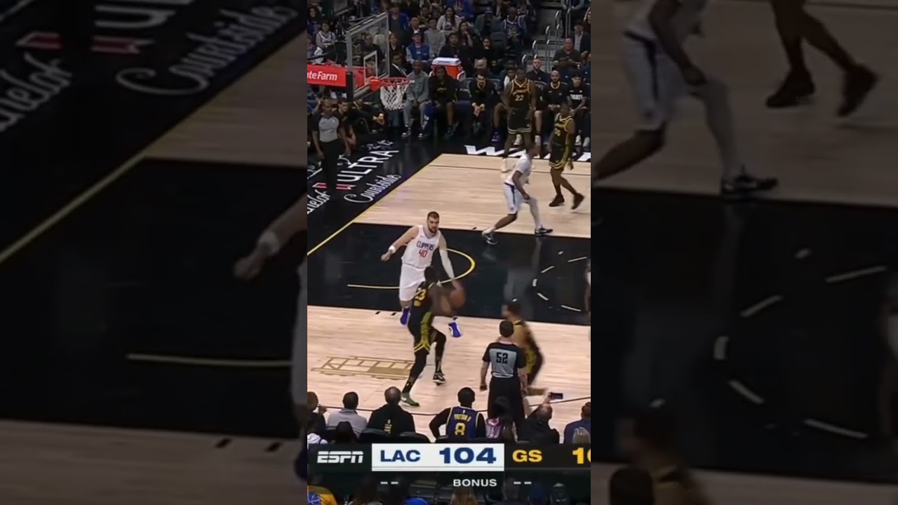 The Lakers used a play from the Warriors to fool the MVP #nba #lakers #warriors #basketball #fyp