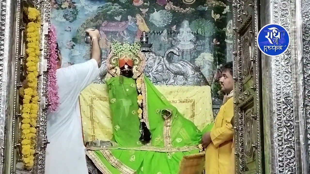 ठाकुर राधावल्लभ लाल जू महाराज के मंगला आरती दर्शन सीधे श्री धाम वृन्दावन से 12.7.25 #live #viral 💞🙏