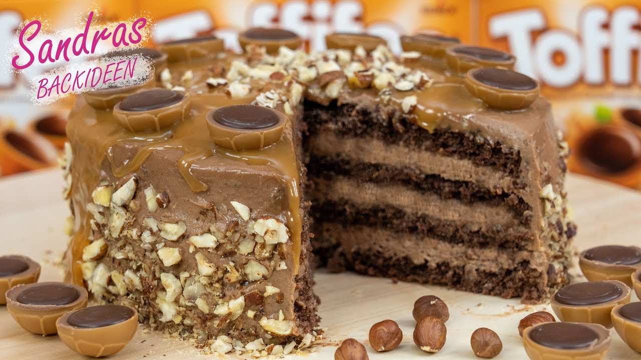 Toffifee Nougat Torte mit Schokobiskuit | leckeres Rezept für 20 cm Springform | Schokokuchen