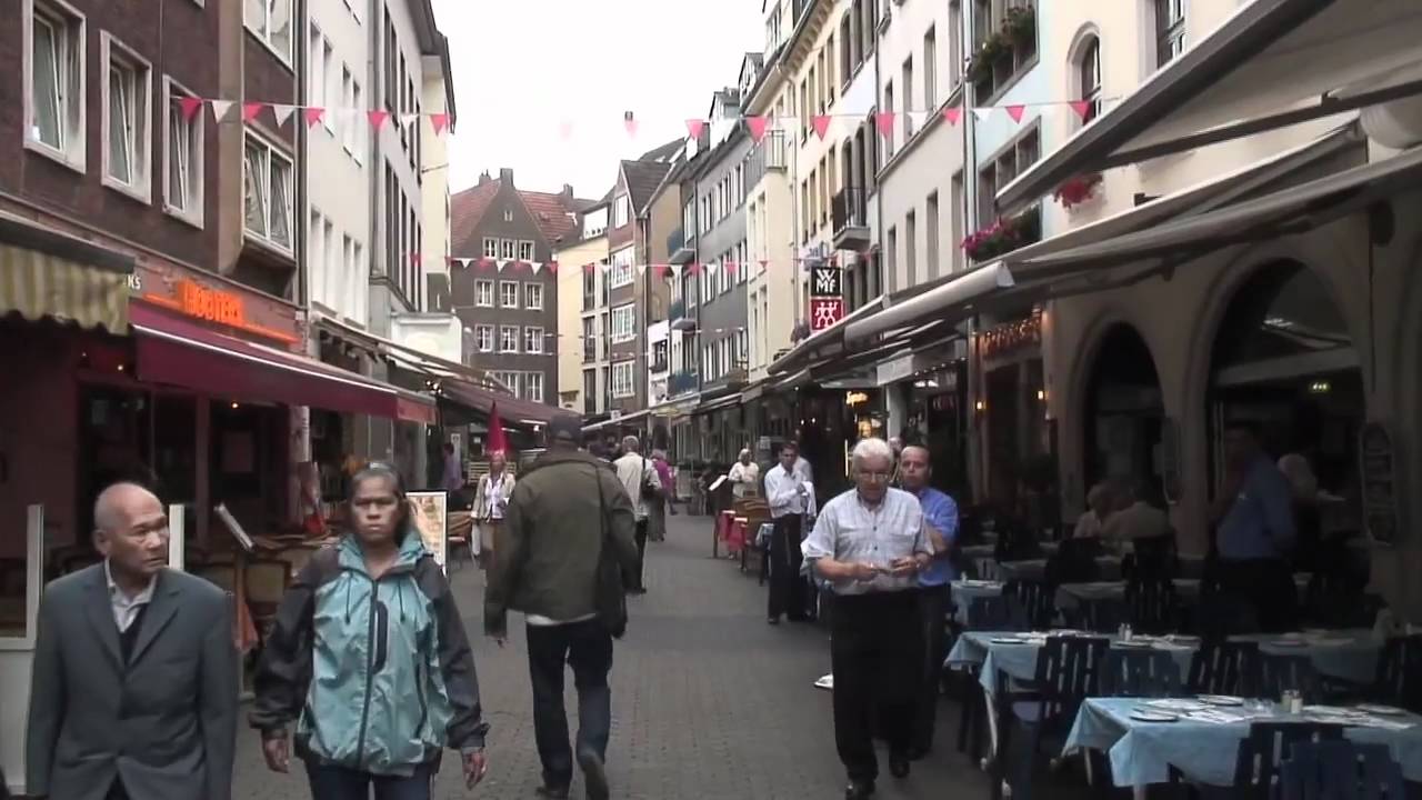 Düsseldorf, Germany 2009  Part 2 - Traveling Robert