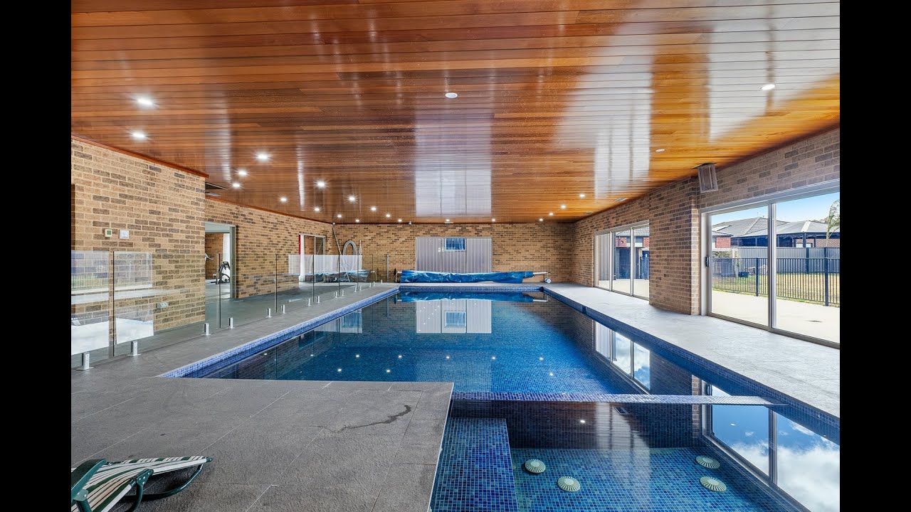 10 Parkleigh Drive Kurunjang VIC 3337