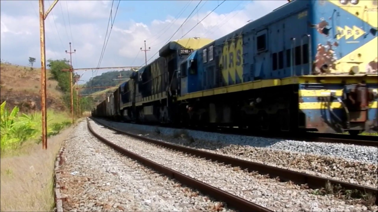 u20c MRS 3147-1 trem cargueiro vazio  passando por  Botujuru