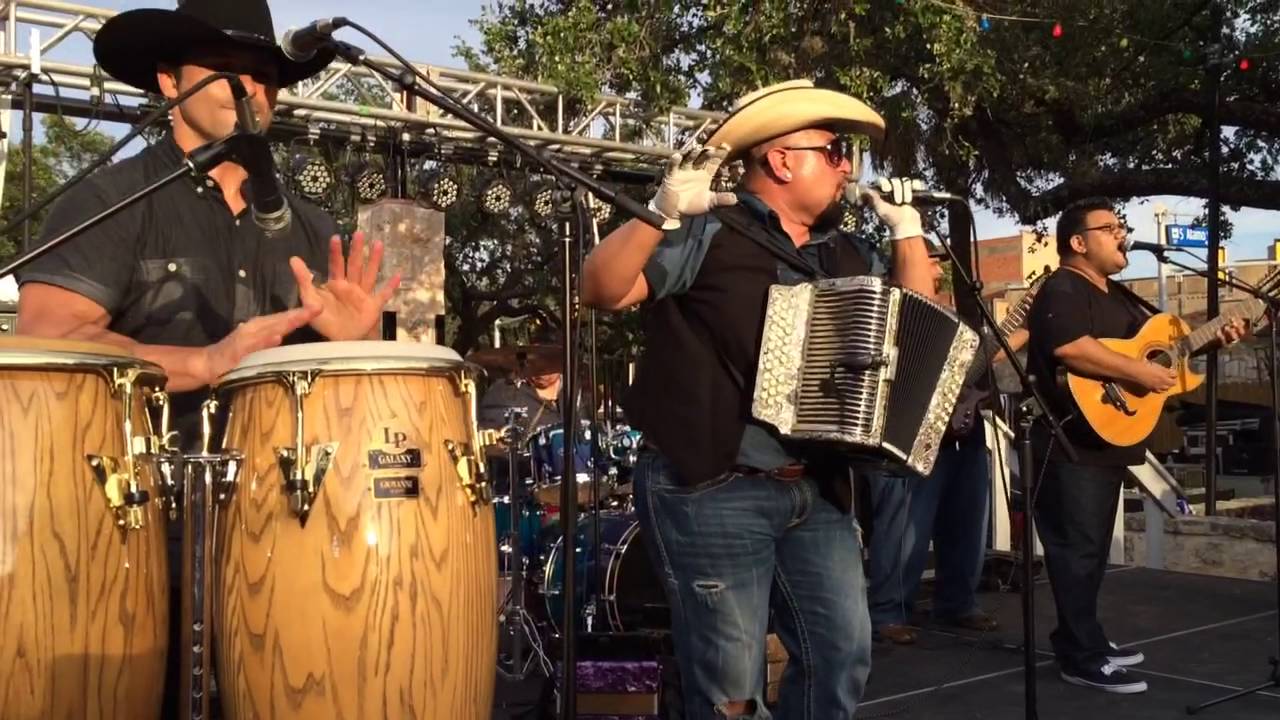 Sunny Sauceda - Cumbia Medley