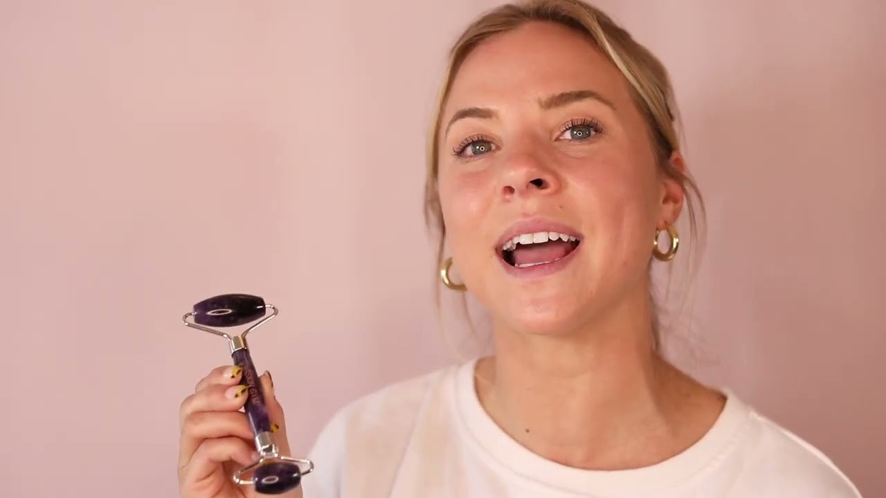 Comment utiliser le roller pour visage Obsidian &agrave; 2 t&ecirc;tes de Skin Gym ?
