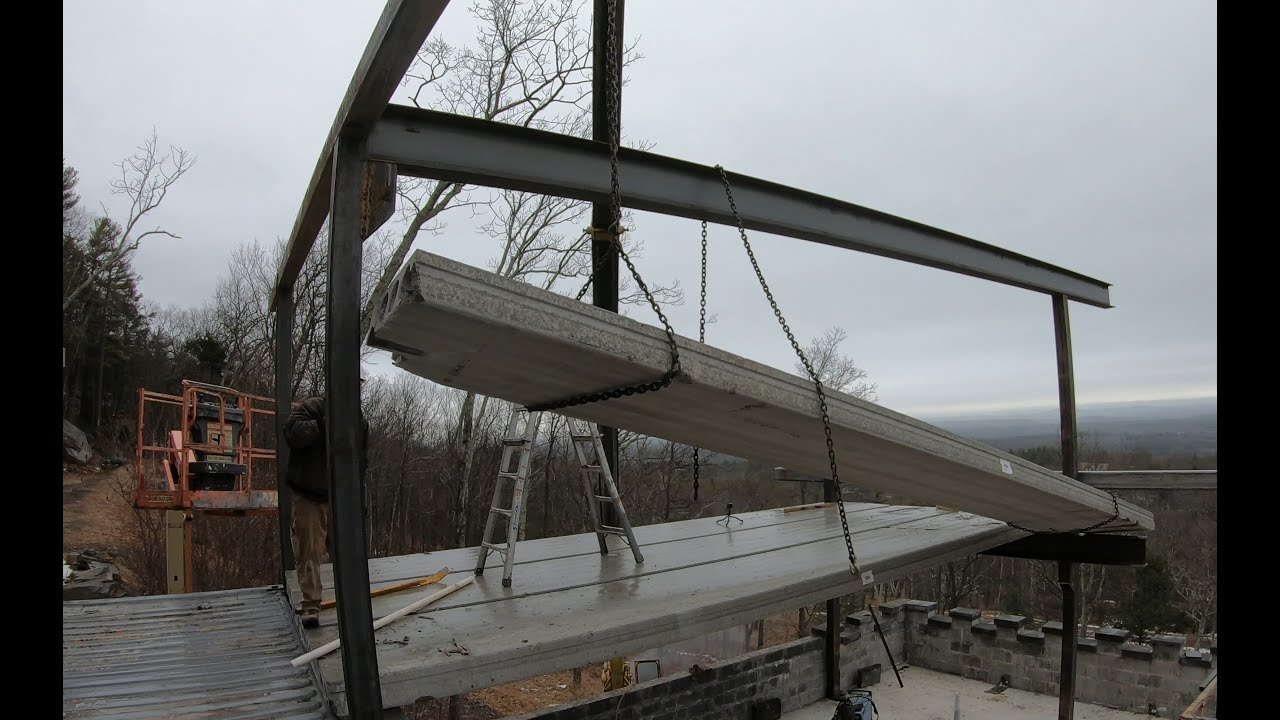 Setting spancrete floor panels