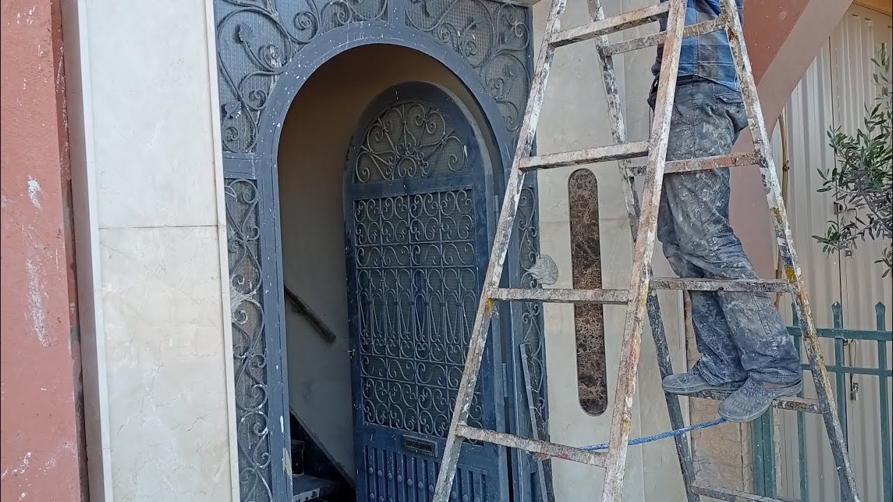 بهذه الطريقة يمكنك تركيب رخام واجهة الباب