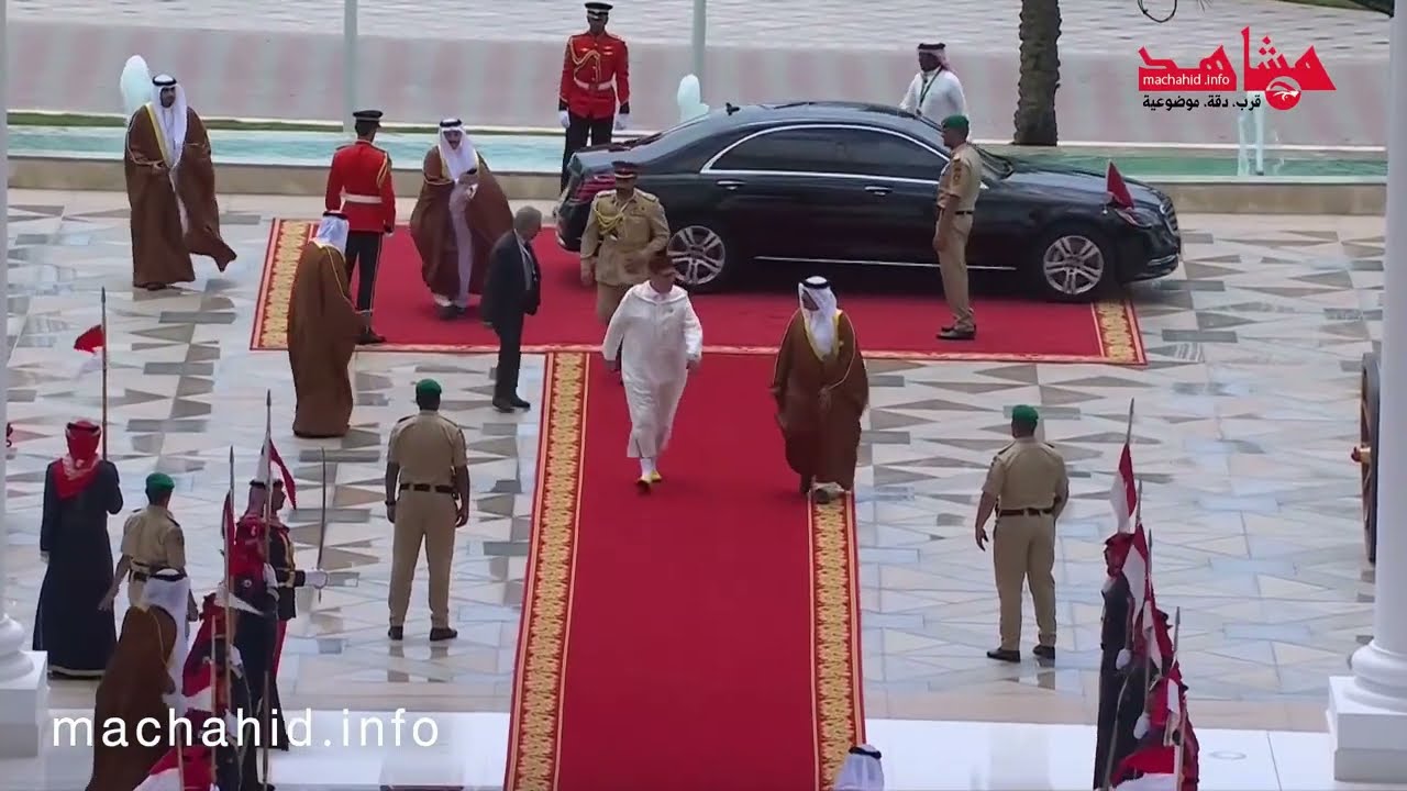 ممثلا للملك في الدورة 33 لجامعة الدول العربية... لحظة استقبال رئيس الحكومة  من طرف عاهل البحرين