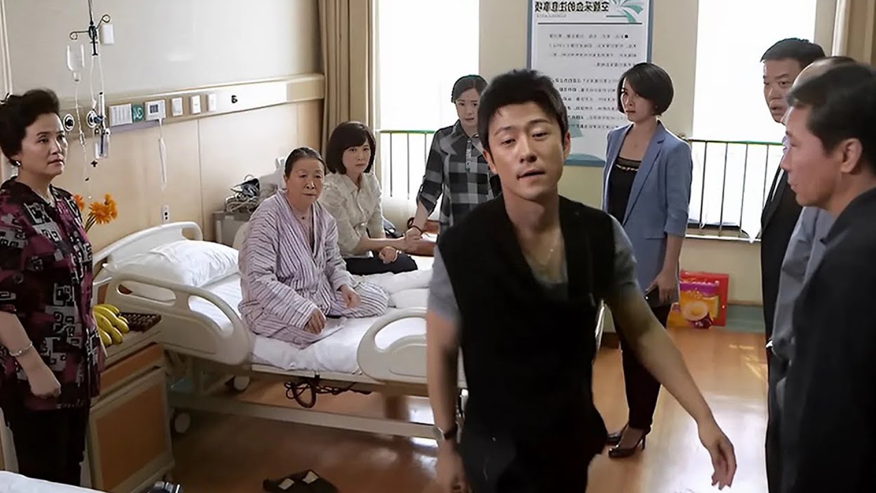 窮記者被領導痛斥，下秒女友突然送上驚喜，他直接升職總編！