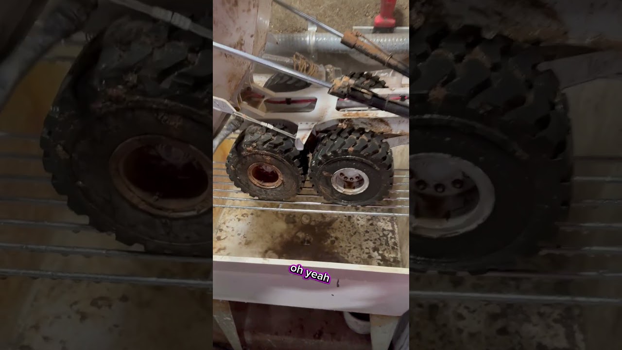 «Застала сына за уборкой игрушек!»