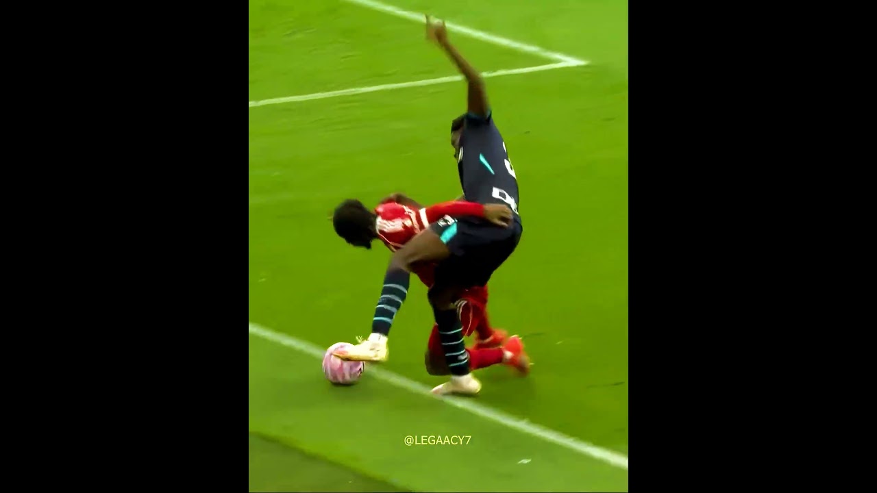 Nico Williams vs Frimpong 🔥