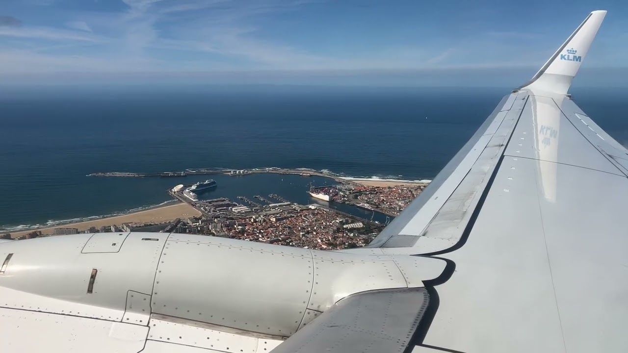 KLM morning takeoff from Porto