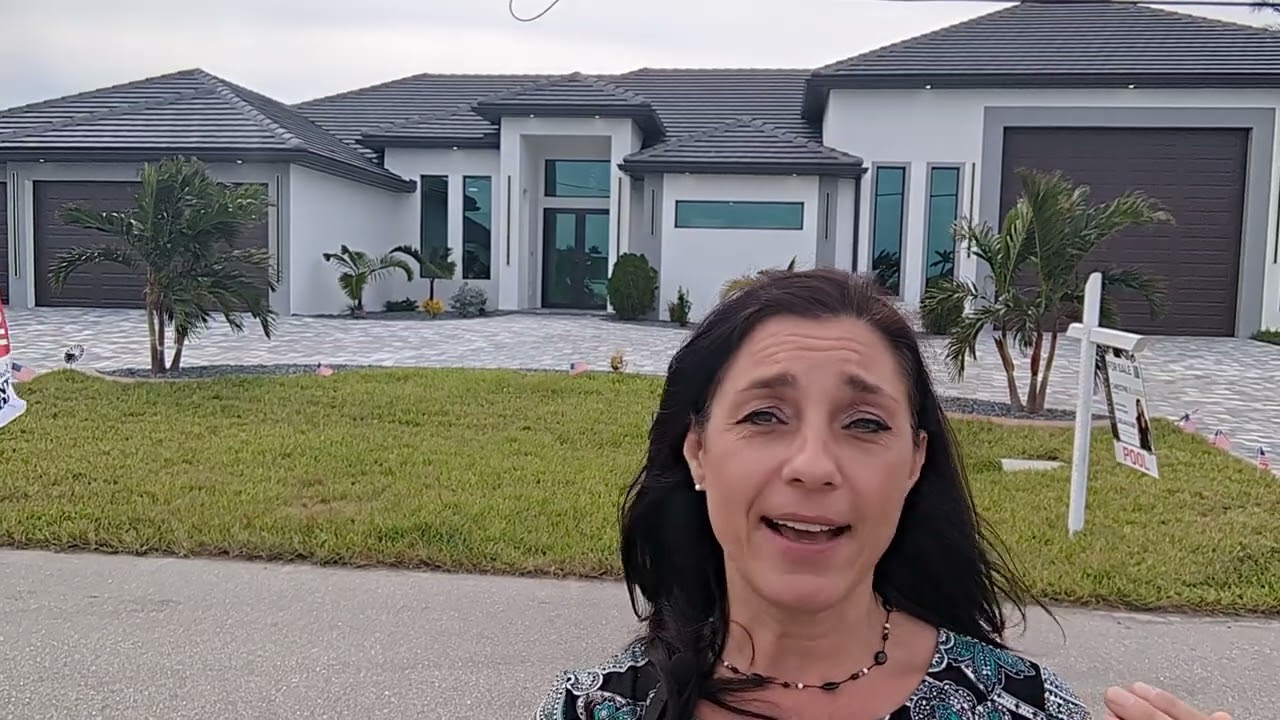 Massive RV Garage Home for Sale at 3740 SW 1st Street Cape Coral FL 😍🏰