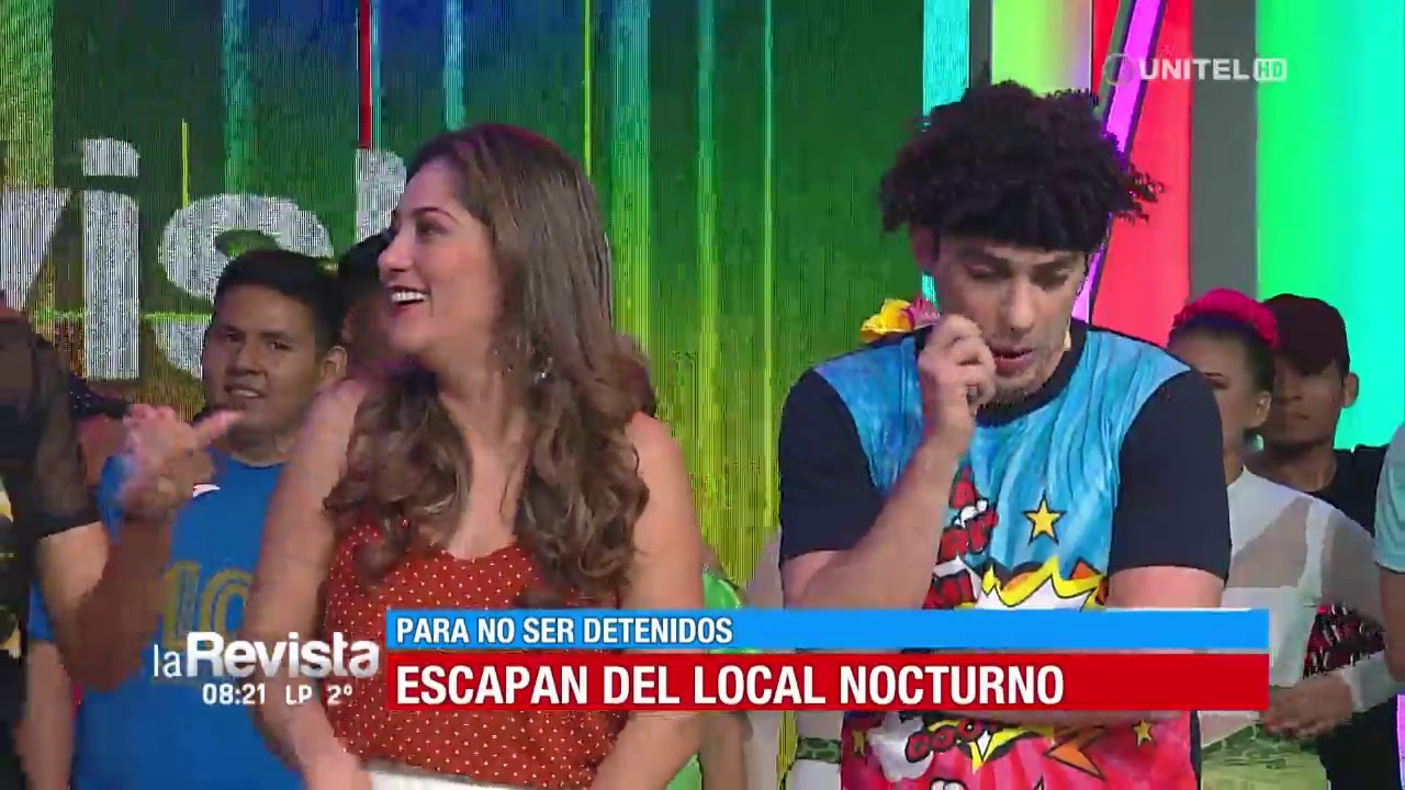Humor: Escapan de un local nocturno para no ser detenidos por la policía
