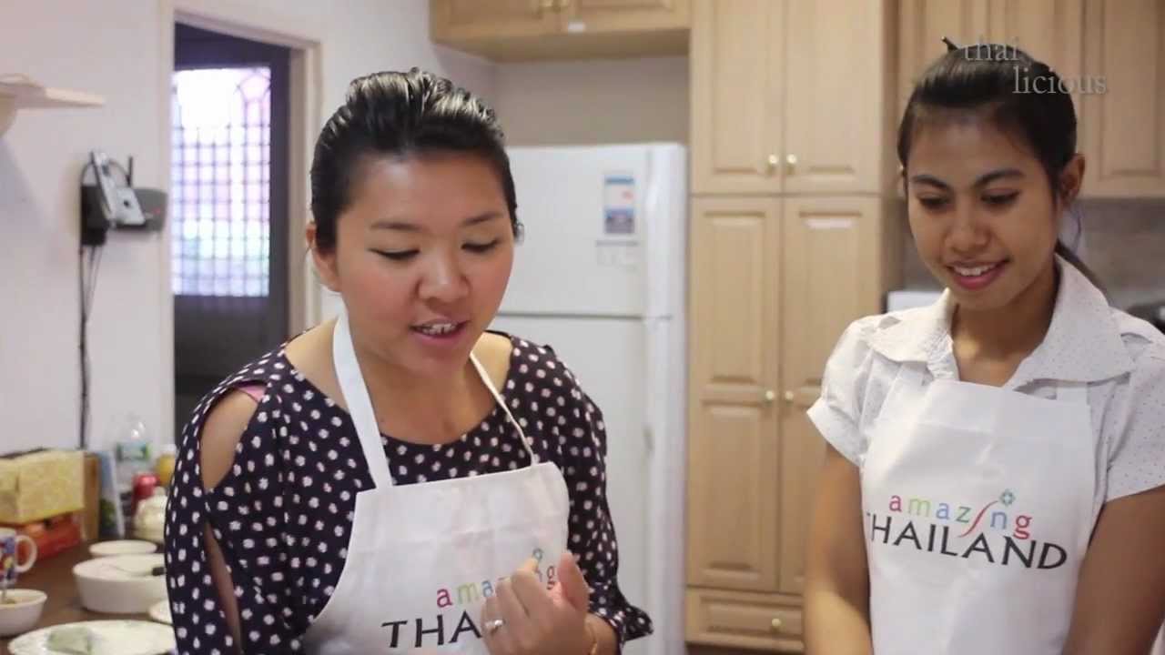 Thai-Licious: 16 Royal Thai Consulate General - Summer Rolls