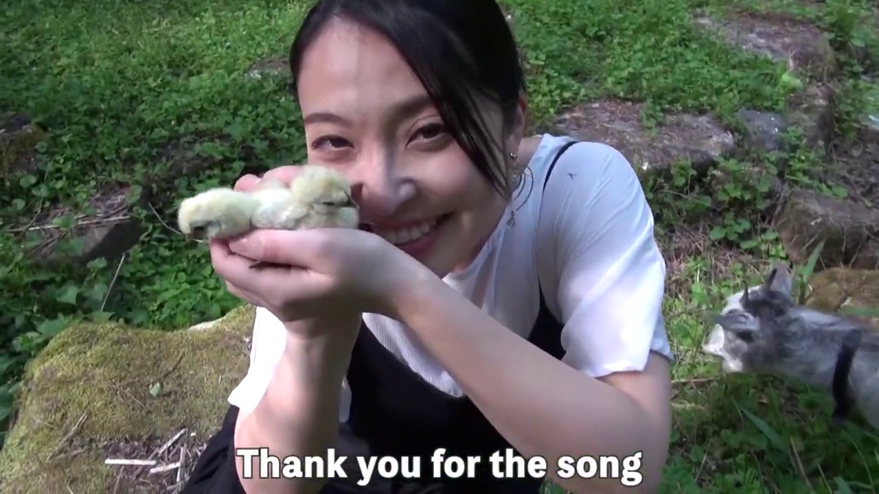 あしながチャリティーソング「Thank you for the song」を、RiRiKAがソロで歌いました！
