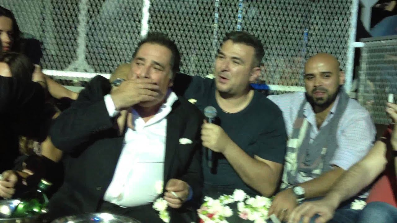 Αντώνης Ρέμος - Υβόννη Μπόσνιακ στo Politia live clubbing στο πλάι του Βασίλη Καρρά