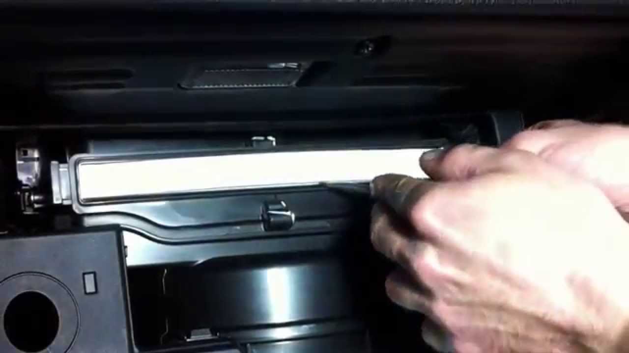 Kia Sportage SL. How to Cabin Air Filter replacement
