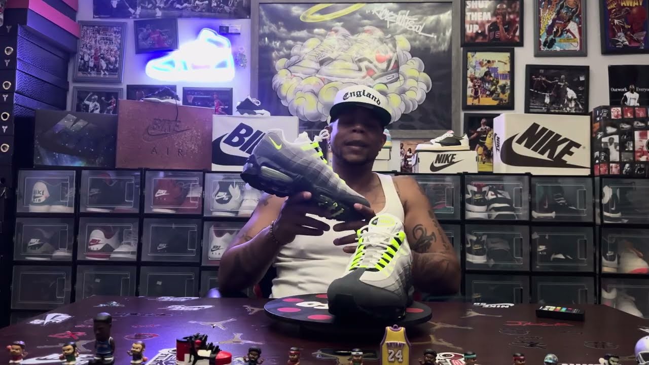 Nike air max 95 in the classic neon color way review with Steelez   #kickzwitsoul 