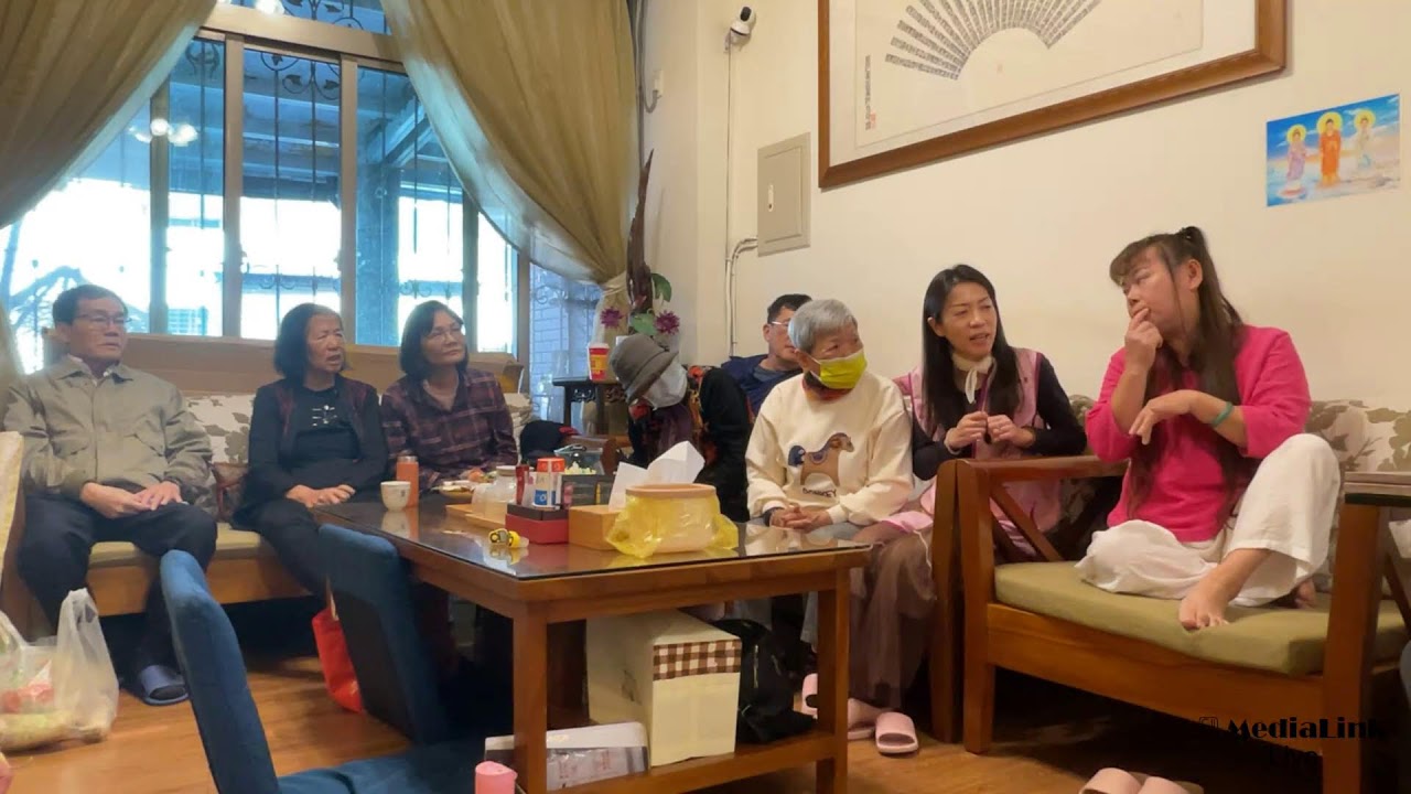 觀音佛堂【觀世音菩薩超渡冤親債主】及【財神爺賜財補運途】．