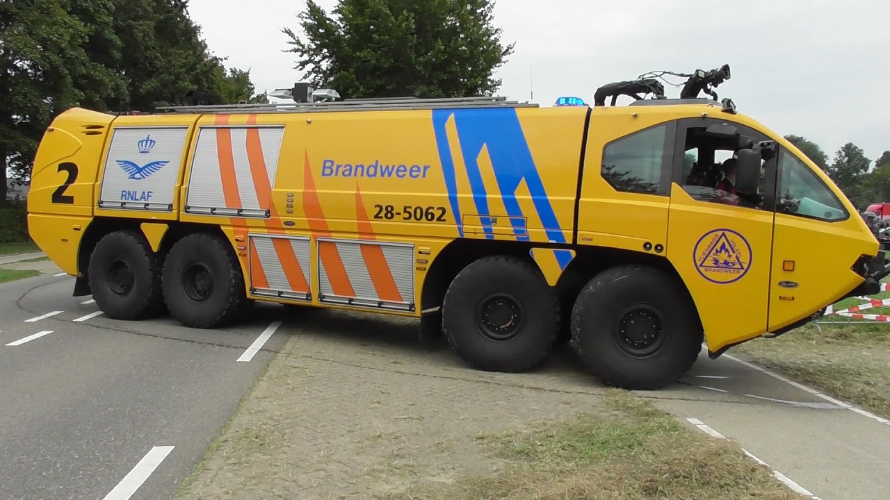 Crashtender 28-5062 prio 1 tijdens de open dag van brandweer Oeffelt