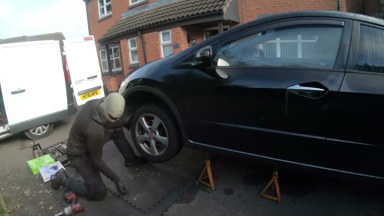 Mobile Mechanic. Onsite Vehicle Clutch Replacement.
