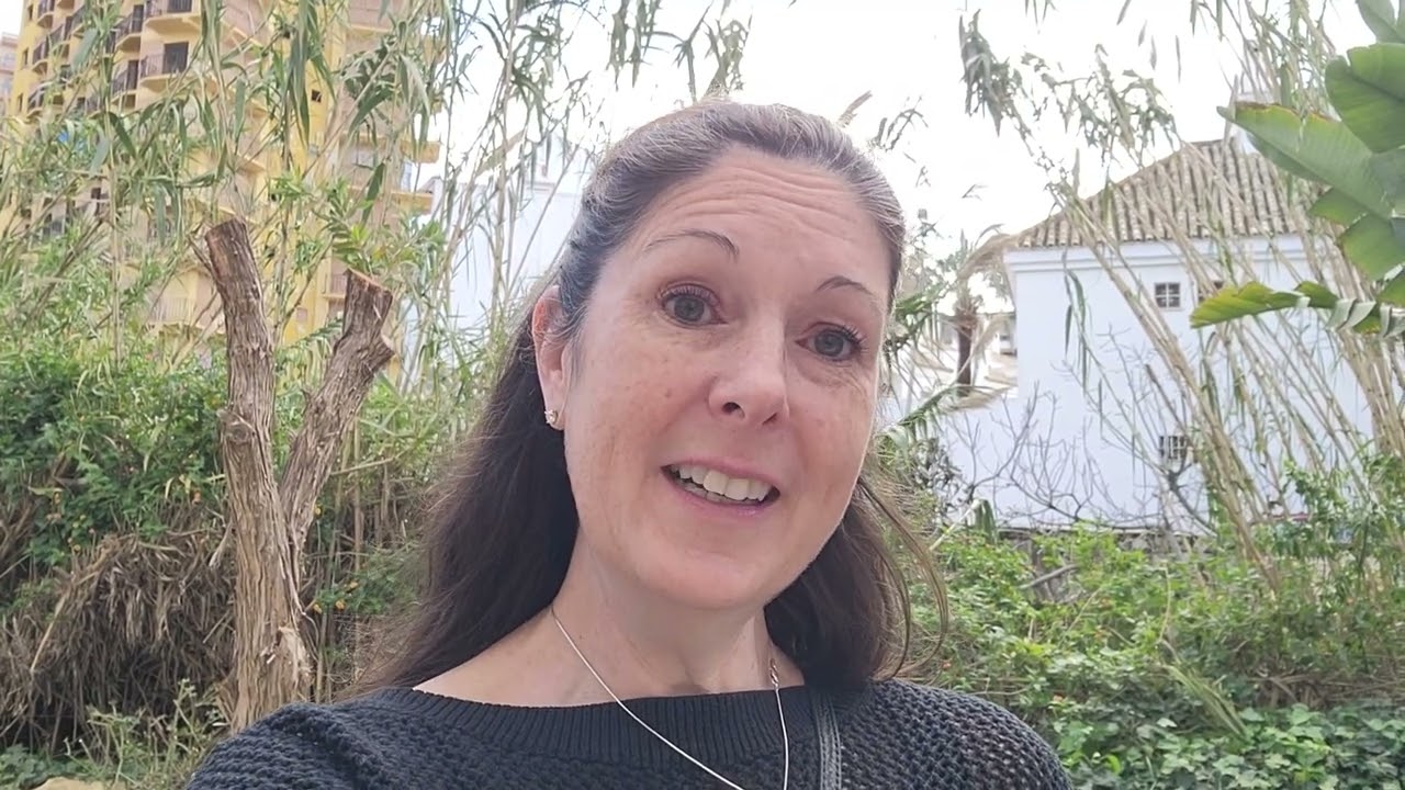Buying a house in Spain. Spain real estate market has slowed down, buyer's market? Ep 19