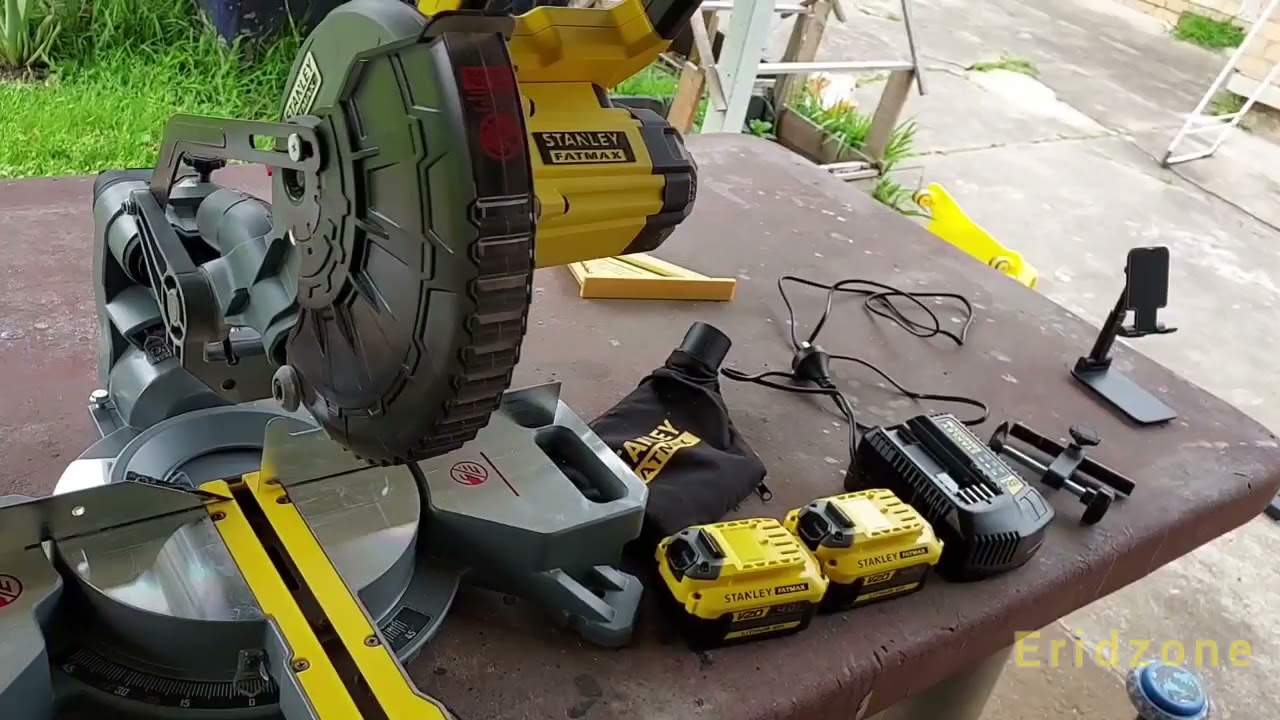 Stanley Fatmax Cordless V20 Mitre Saw SFMCS701 review - Australia