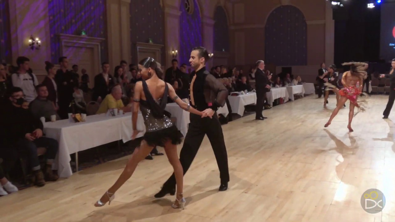 Alexander Chernositov and Arina Grishanina (USA) - Disney 2018 - Amateur Latin | R1 Chacha
