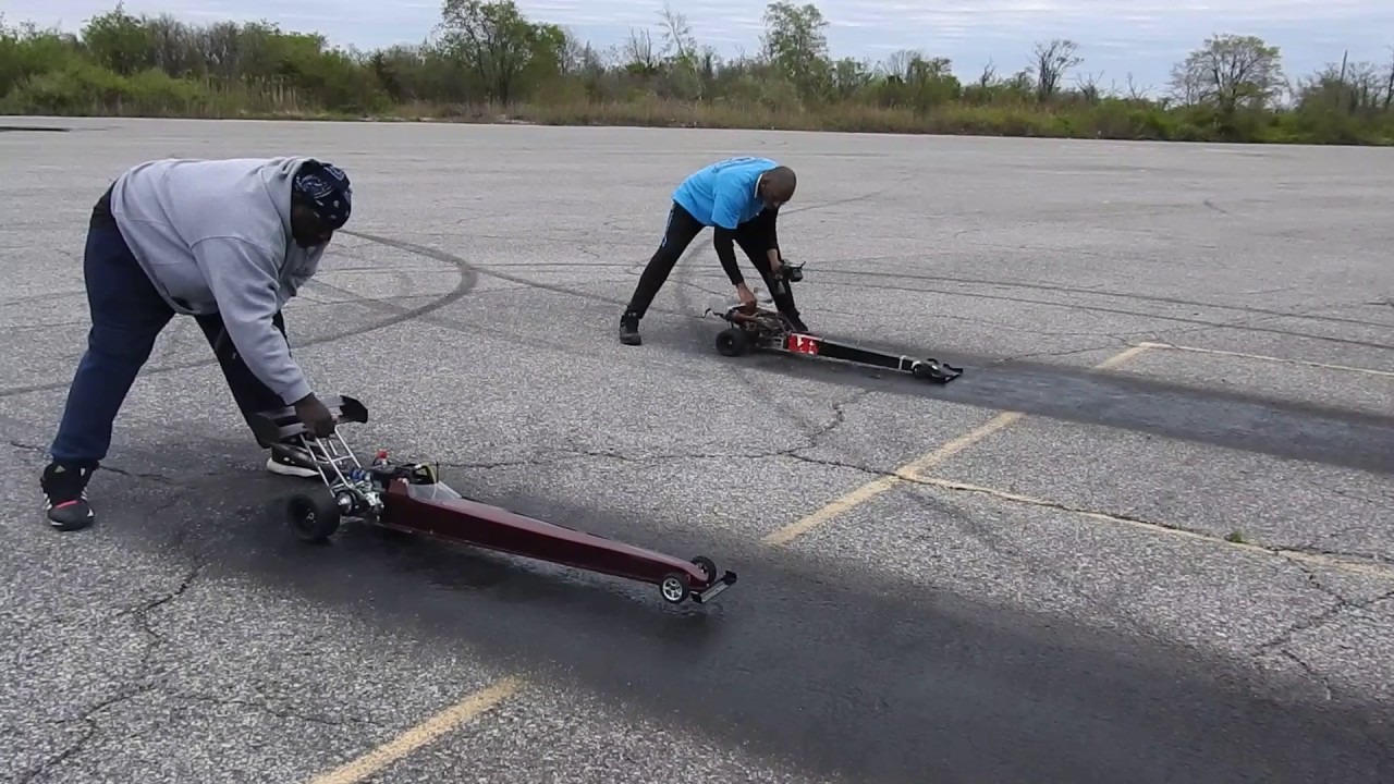 Modified Primal Dragster Chop vs wayne twin R/C Dragster www.Nitrostreets.com