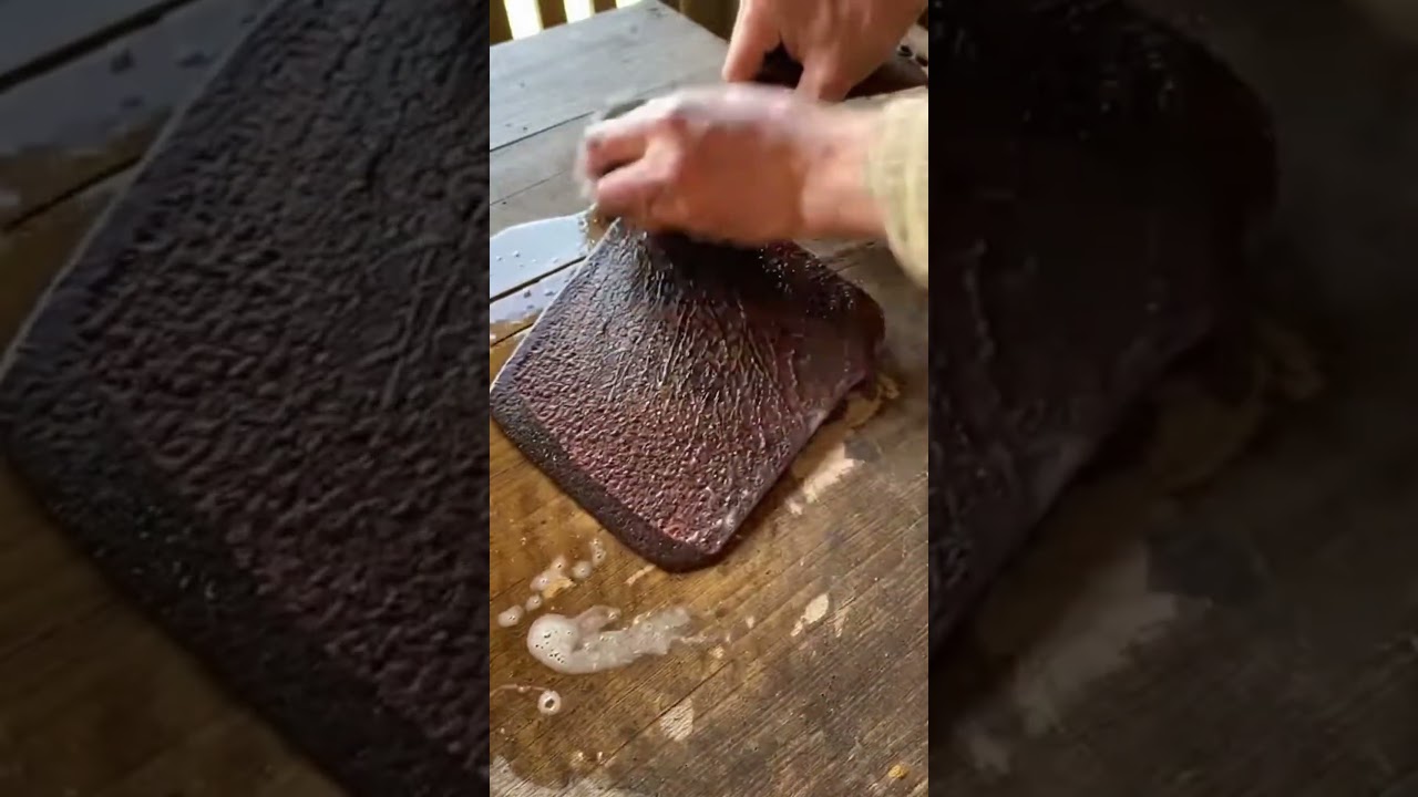 Watching a Century of Rust Disappear From This Hoe