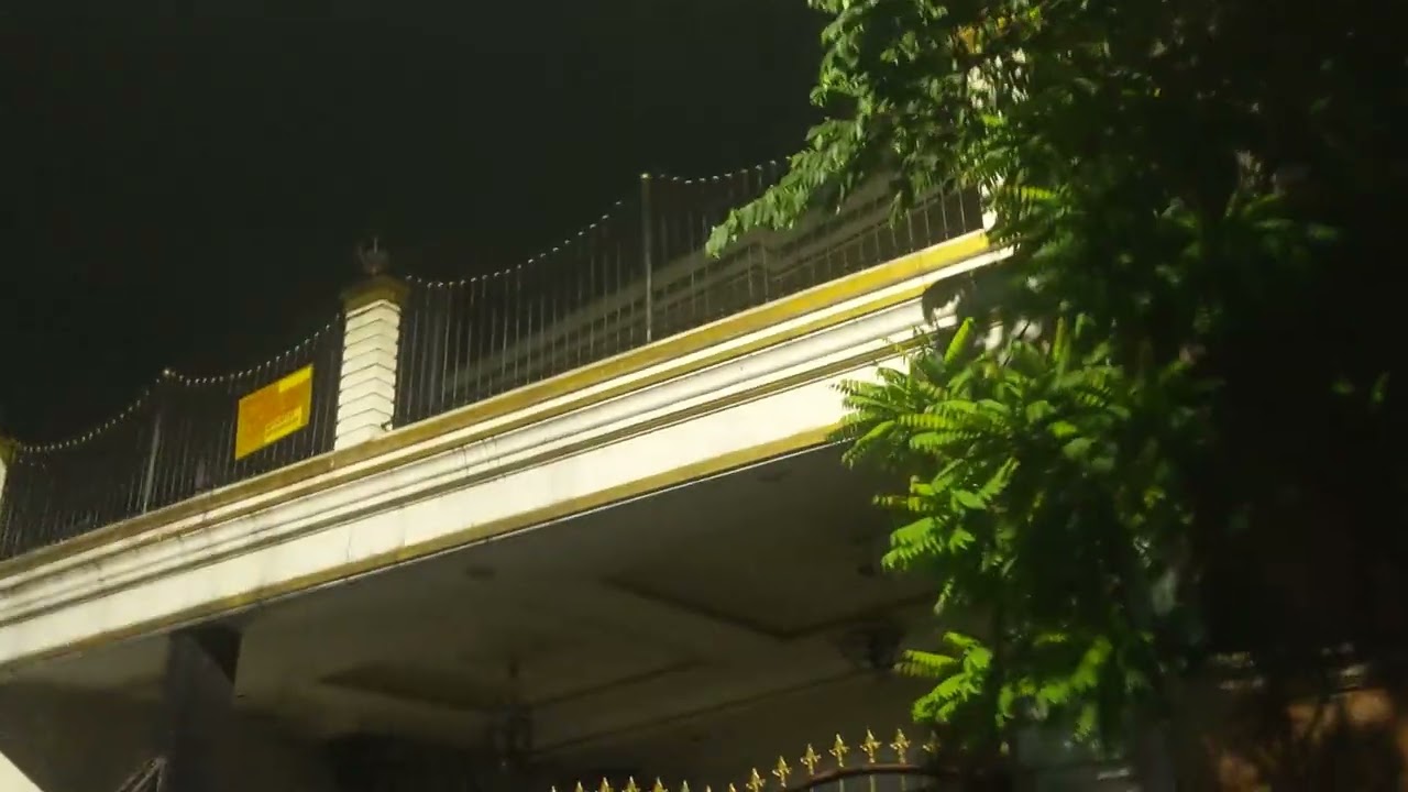 KELUAR TENGAH MALAM HABIS HUJAN SEPI BANGET