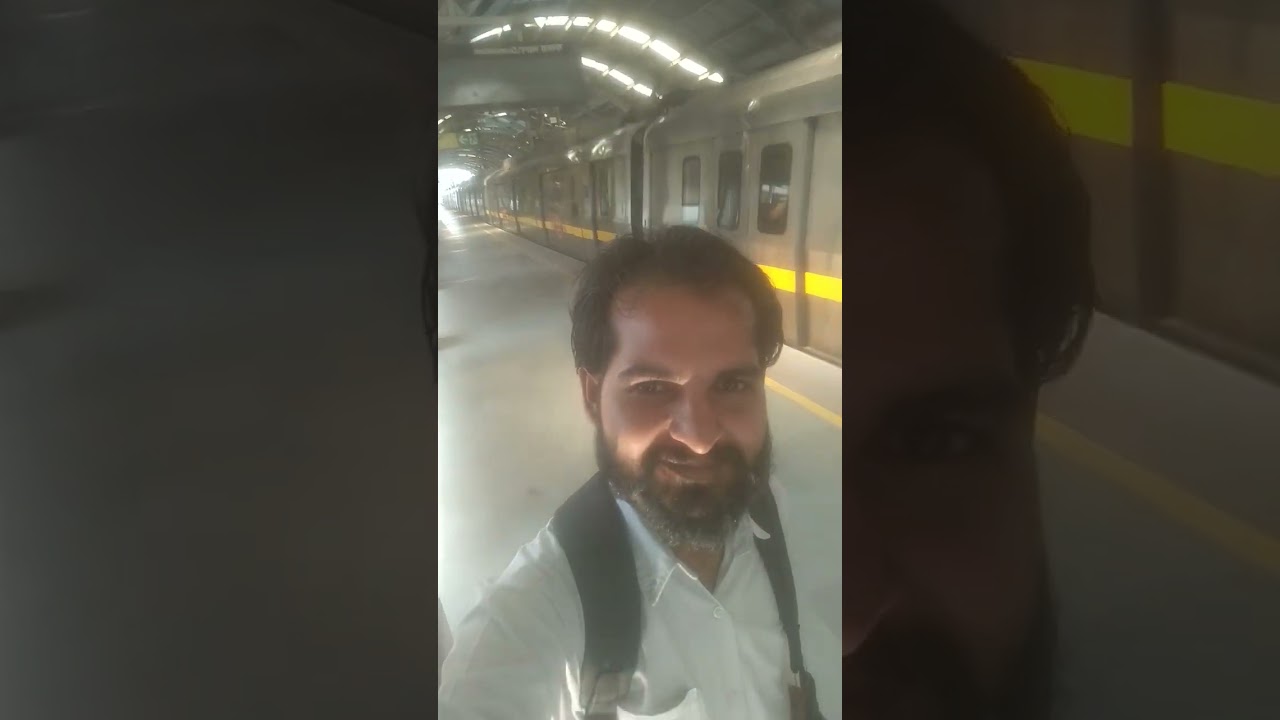 Delhi metro 🚇@#shubham sherwal Shamli wala #channel #video #subscribe #like ❤️
