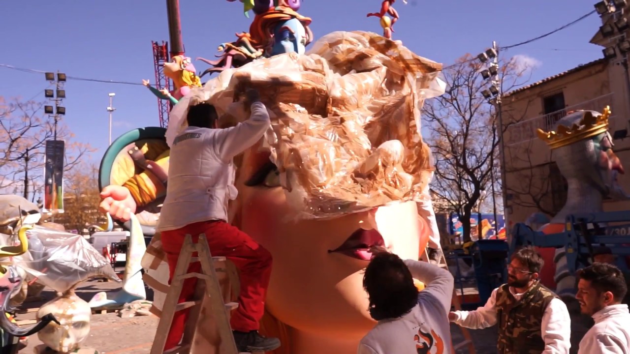 The Planta - Putting Together The Big Figures For Fallas 2018 in Valencia.