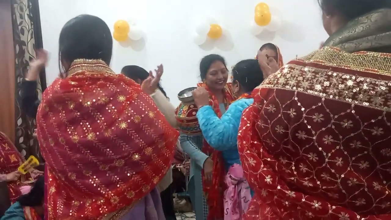 मटकी का सुन्दर भजन  like subscribe  ka pyar de