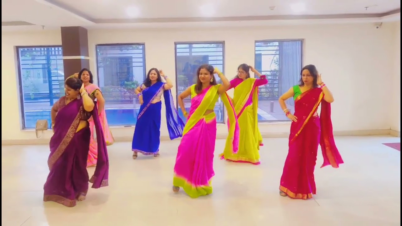 Desi Girl Group Dance Performance || 