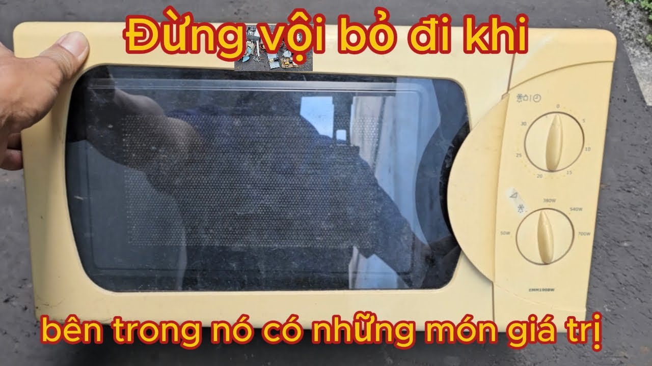 Lấy linh kiện cực chất từ lò vi sóng