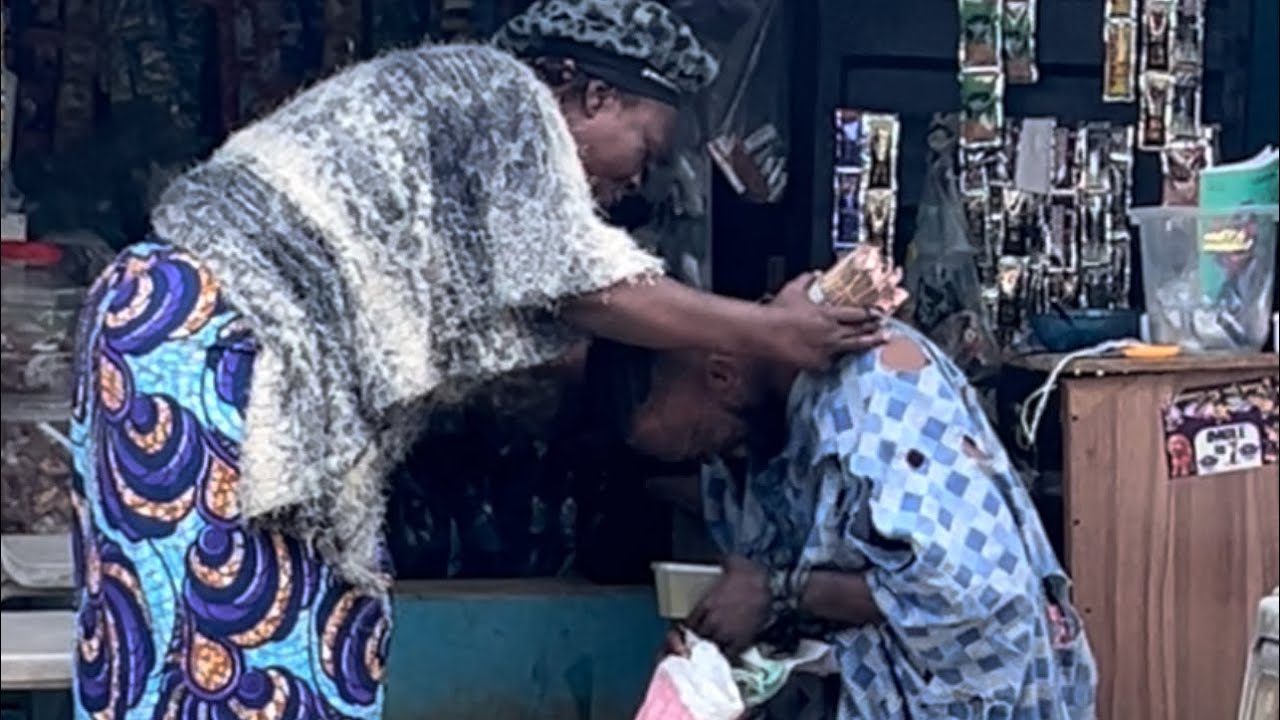 SIMPLE Act of kindness that will make you cry #humanity #prankvideo #funny #mrbeast #trends #shorts 