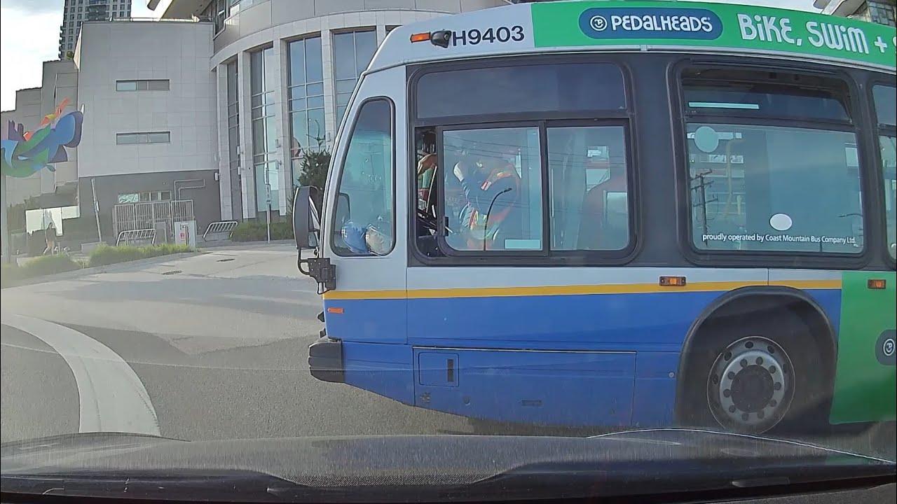 Translink Bus Driver Has NO Idea How a Roundabout Works