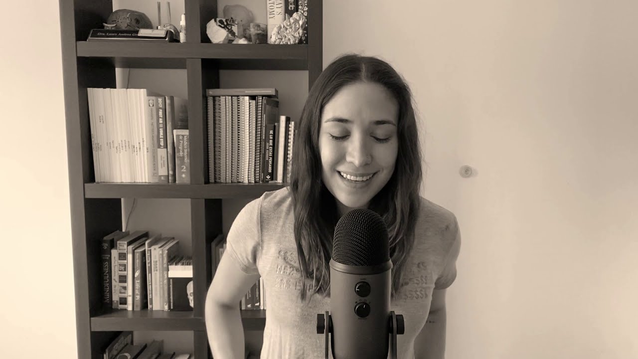 [ ASMR Español | Lectura Susurrada ] La Chica del Tren